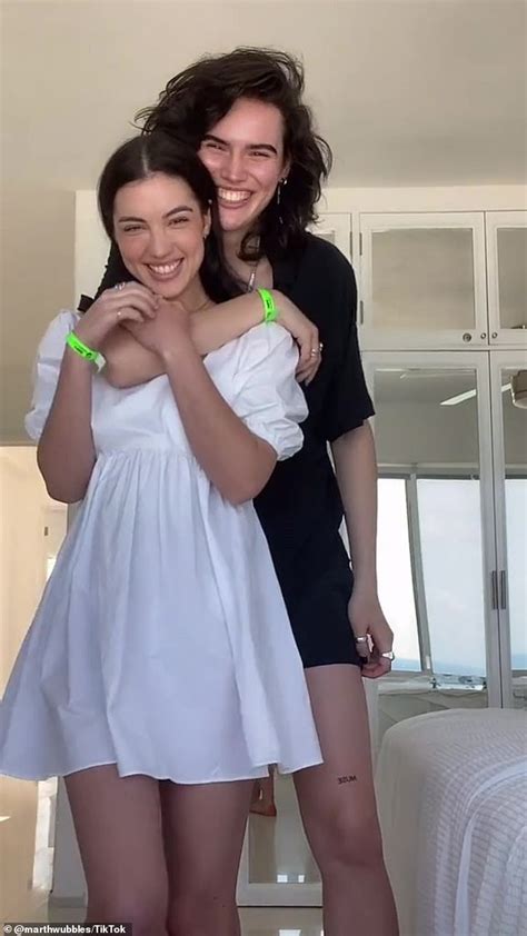 adelaide kane girlfriend